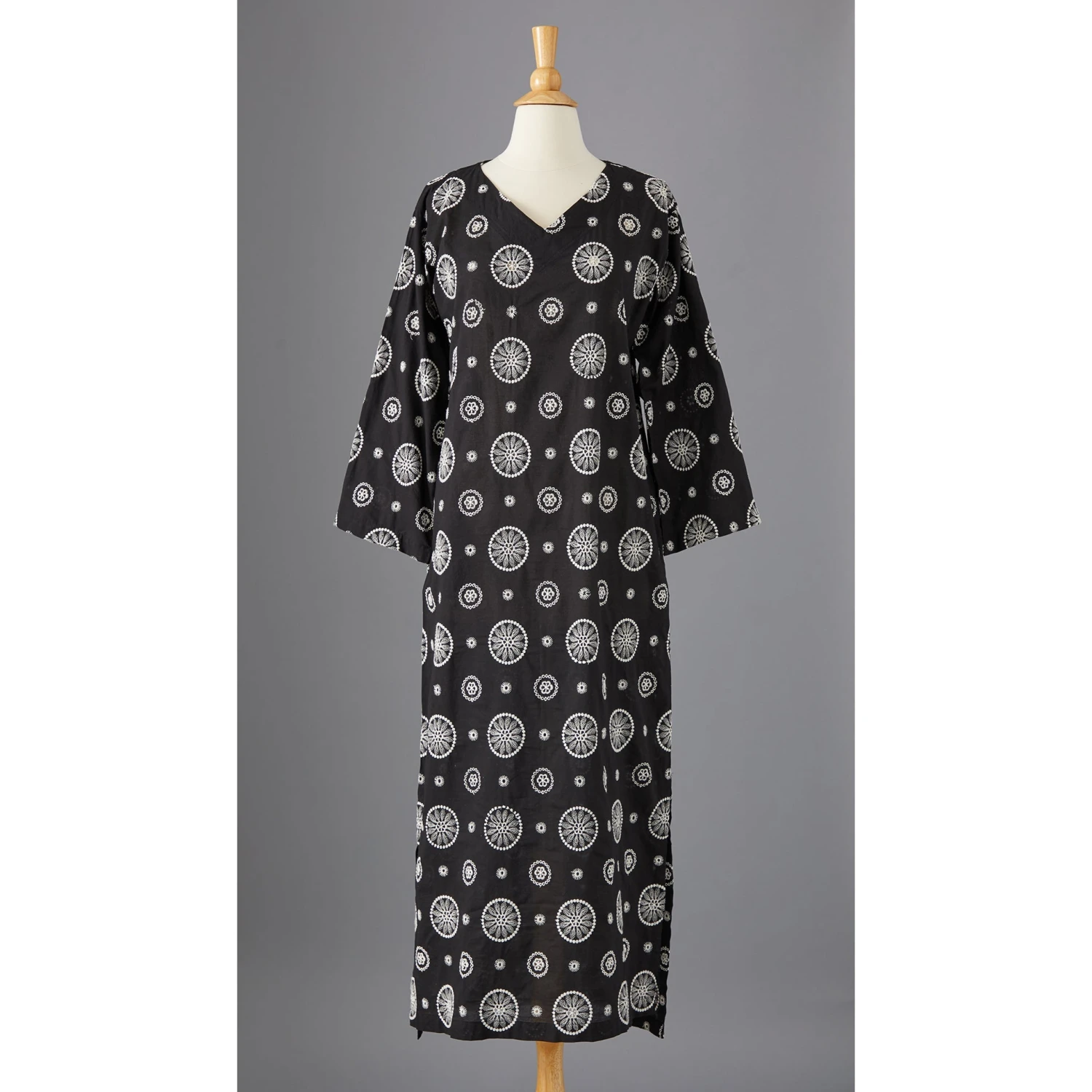 Embroidered Eyelet Caftan 4 Embroidered Eyelet Caftan - Image 2